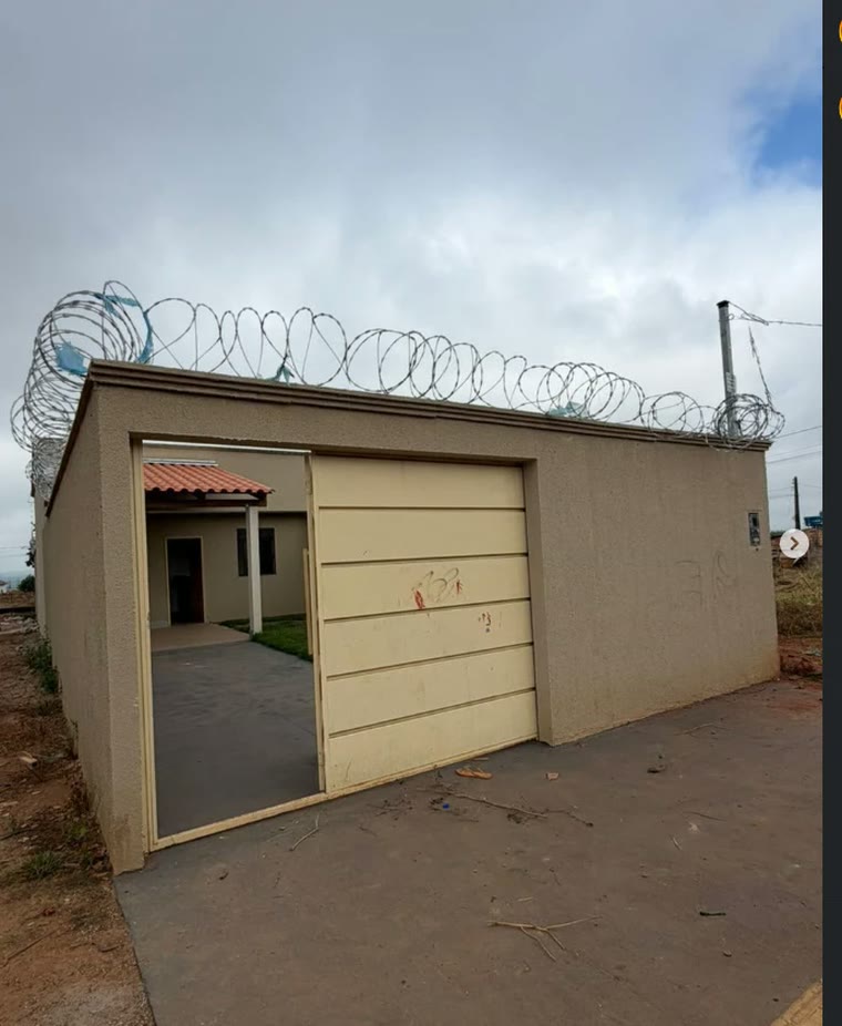 Casa em construção no Garavelo Sul